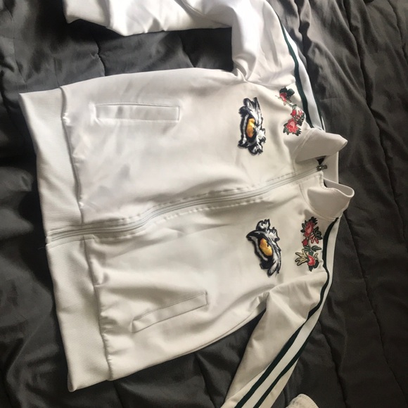 Tracksuit - Picture 4 of 7